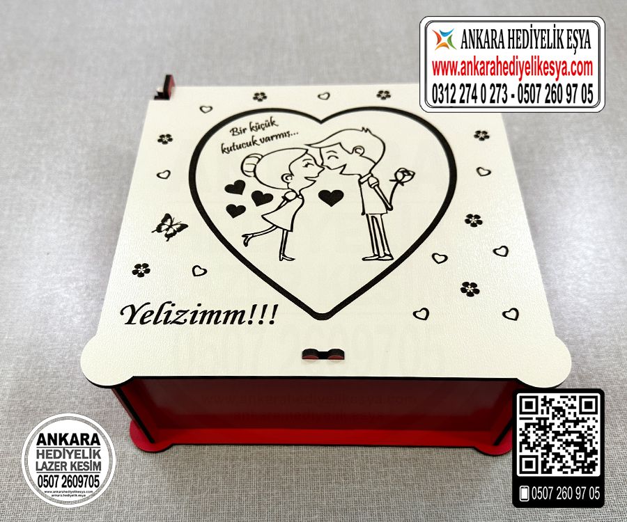 Sevgi Figürlü Ahşap Kutu