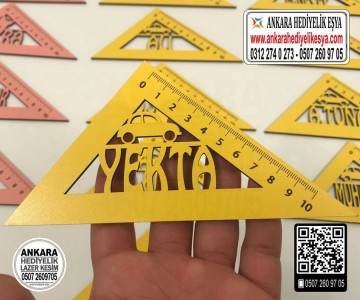 Ahşap İsimli Gönye