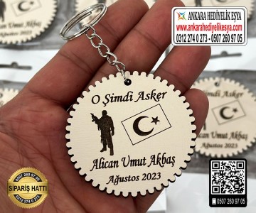 O Şimdi Asker Anahtarlık