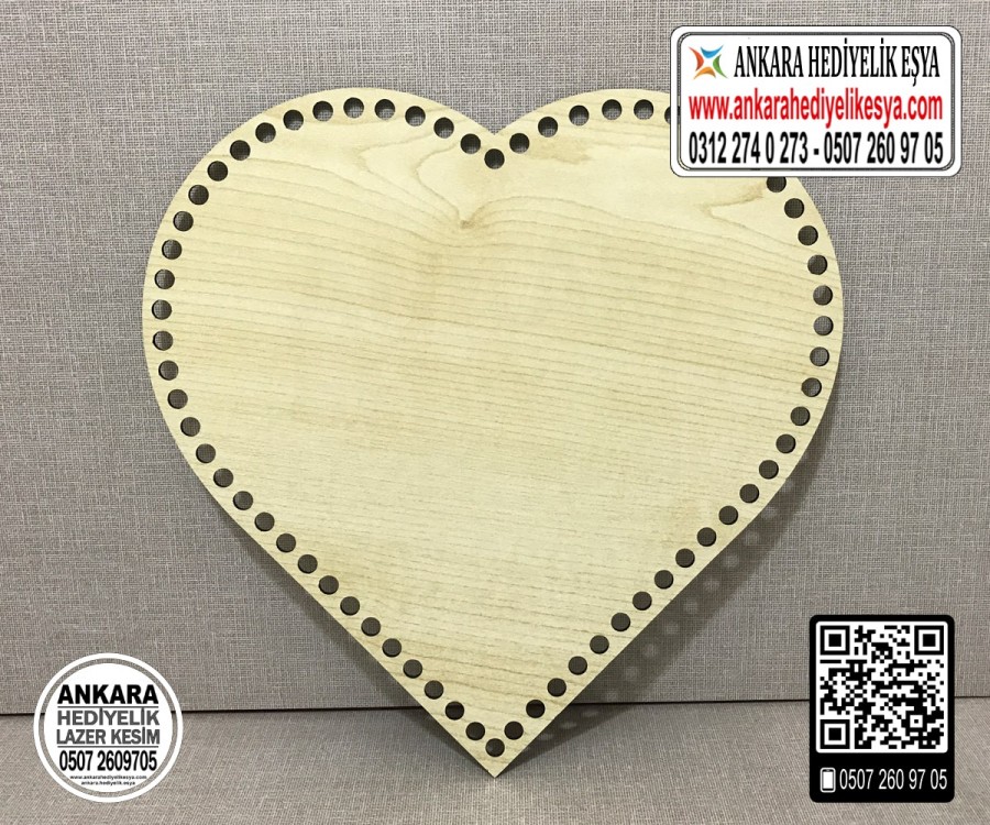 Akçaağaç Kalp 25 cm Tabanlık