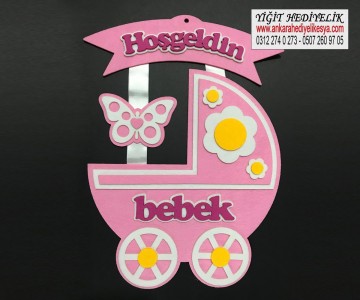 Keçeden Arabalı Bebek Kapı Süsü