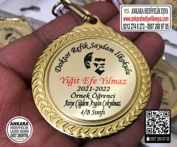 Atatürklü Örnek Öğrenci Madalyası