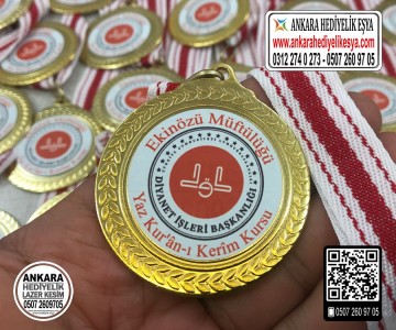 Kuran Kurslarına Özel Madalya -2