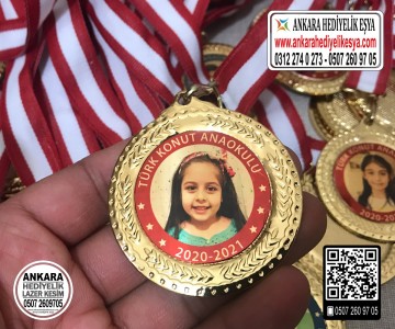 Resimli Mezuniyet Madalyası - Model 5