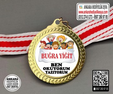 Okuyorum Madalyası - Model 14