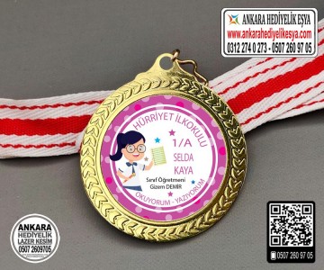 Okuyorum Madalyası - Model 58