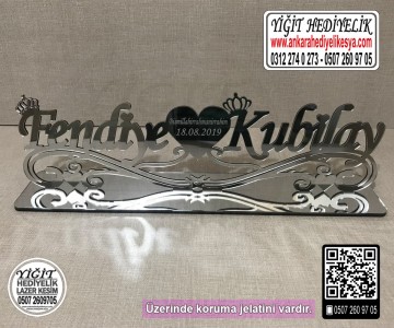 Taçlı İsimlik - 3 Kalp Modeli