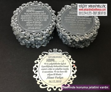 Kalp Motifli Yuvarlak Magnet