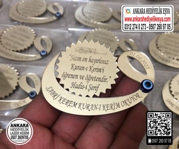 Vav Şeklinde Kuran Okuyor - 2