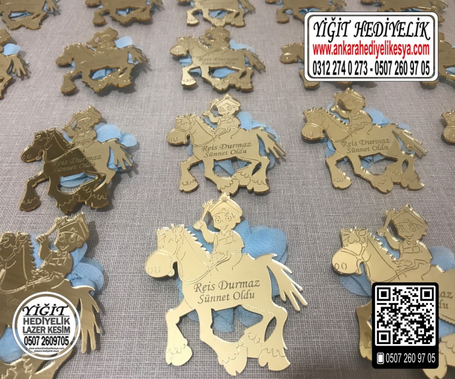 At Üzerinde Çocuk Sünnet Magnet